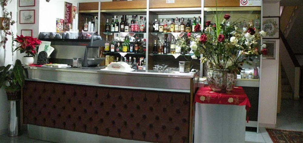 Albergo Ristorante Il Pescatore Villetta Barrea Esterno foto